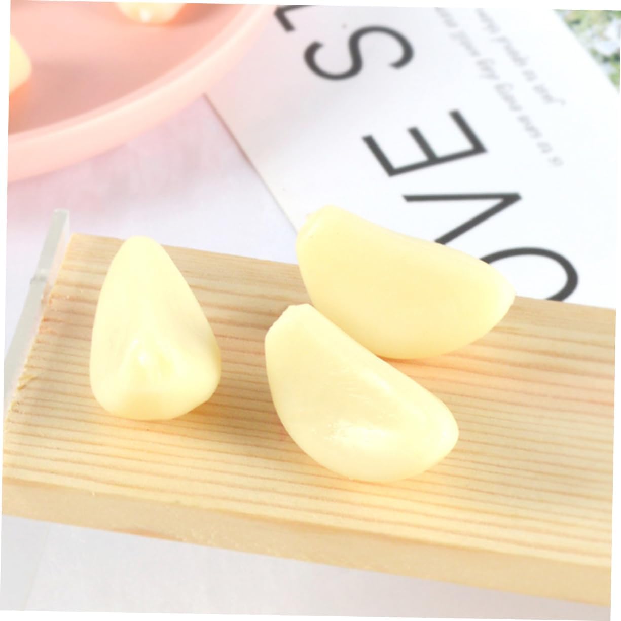 Magiclulu 10pcs Lifelike Garlic Flakes Decor