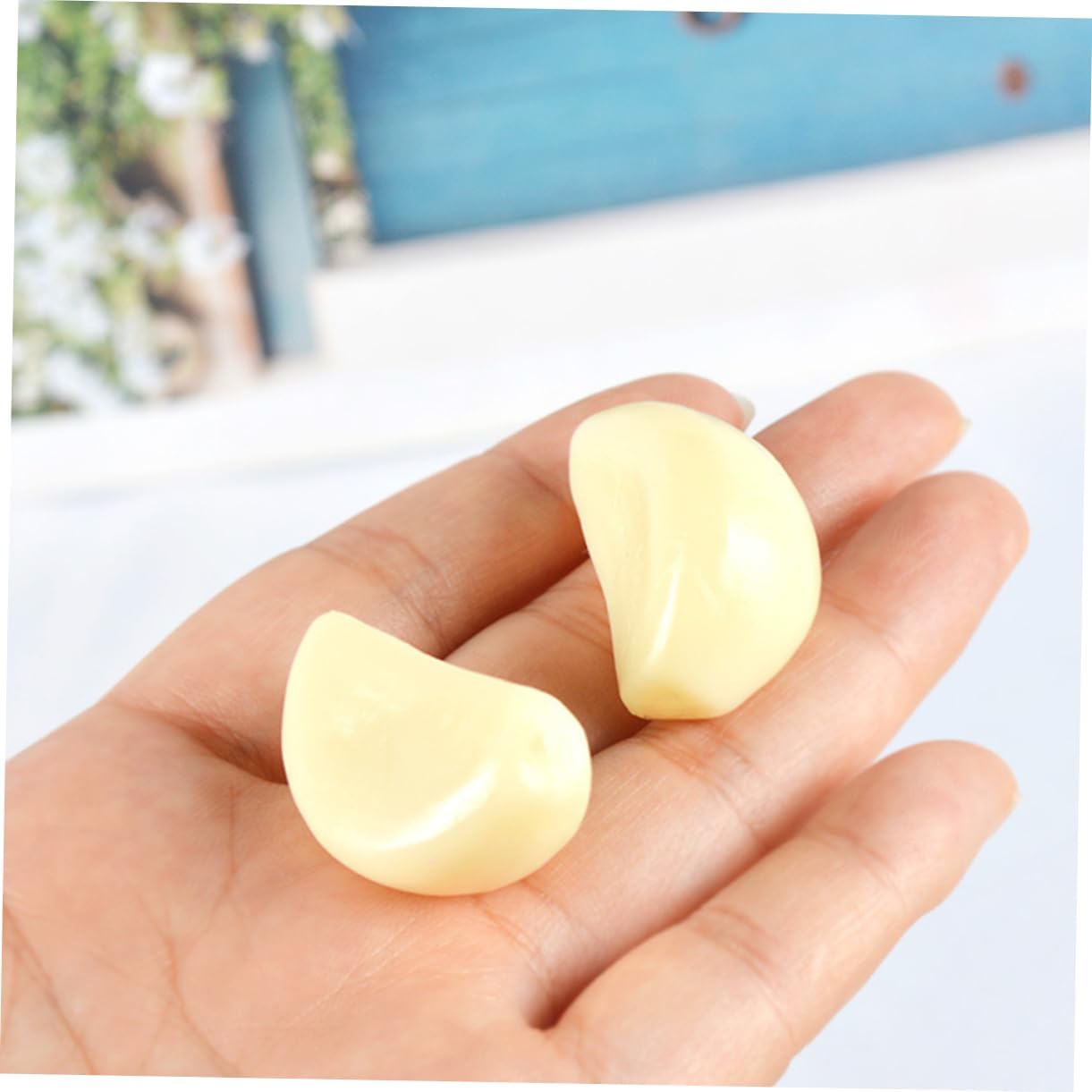 Magiclulu 10pcs Lifelike Garlic Flakes Decor